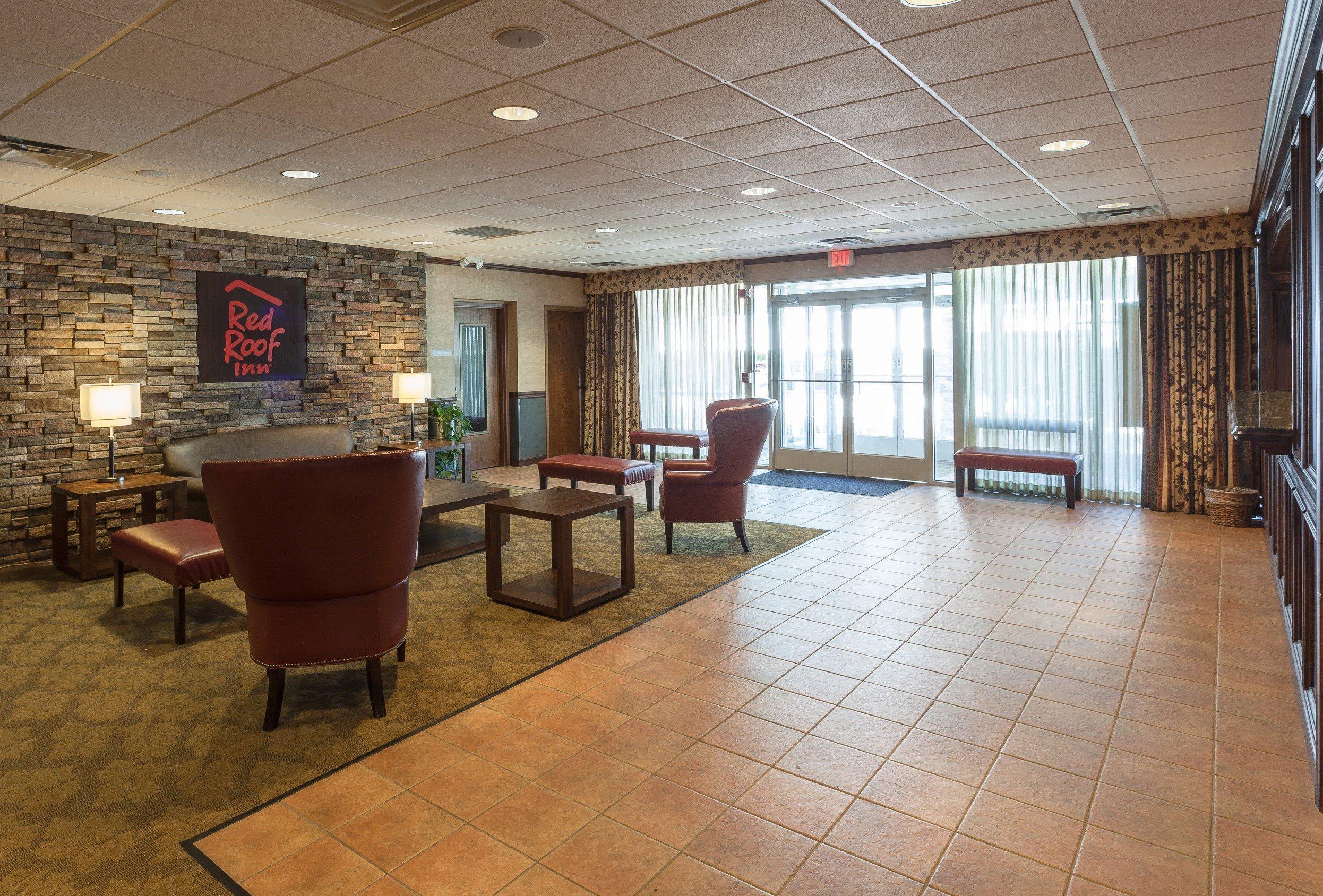 Red Roof Inn & Suites Dekalb Buitenkant foto